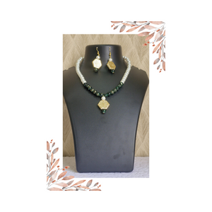 Elegant Glass Beads Necklace Set