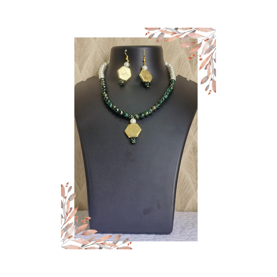 Elegant Glass Beads Necklace Set