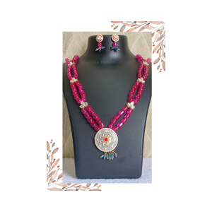 Elegant Kundan Necklace Set